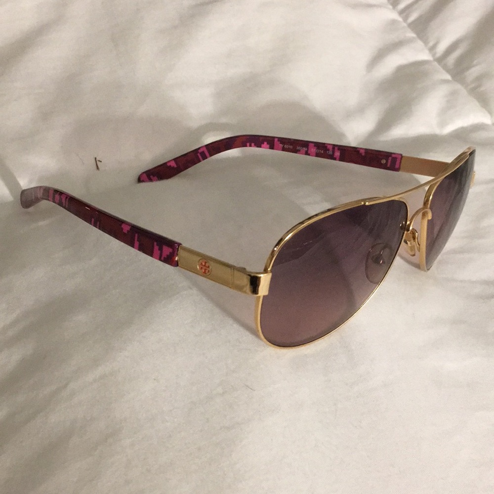 Tory Burch Aviator Sunglasses